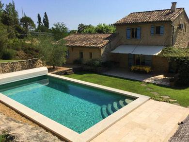 Typique Mas Provençal avec piscine privée dans le Luberon à Cheval Blanc, 6 prs - LS2-350 ROUMANTICO