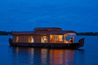Hotel Abad Premium House Boat