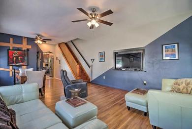 Дом отдыха Dog-Friendly Jim Thorpe Townhome with Fire Pit!