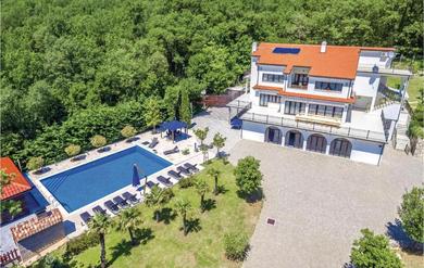 Stunning Home In Bribir With 6 Bedrooms, Sauna And Outdoor Swimming Pool
