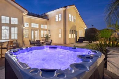 Вилла Luxury 6-Bedroom Home Villa with Hot Tub