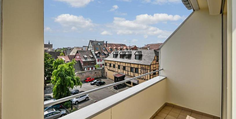 Apartments Le Saint-Eloi Luxury Apt private parking with AC 6 pers Colmar old town