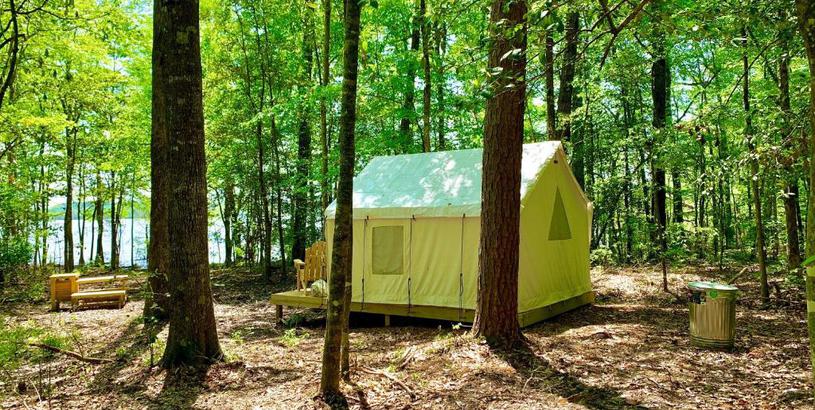 Luxury tent Tentrr State Park Site - Lake D'Arbonne State Park Site B