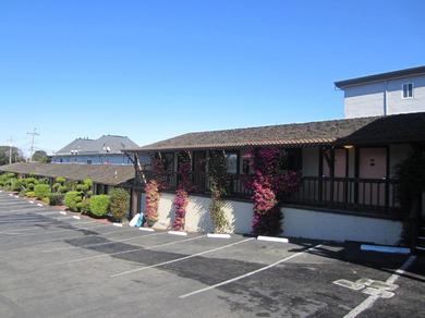 Отель Monterey Fairgrounds Inn