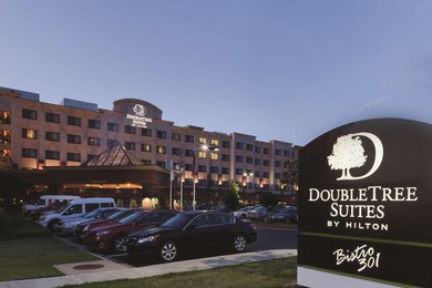 Отель DoubleTree Suites by Hilton Bentonville
