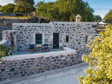 Отель Apostrophe Traditional Residence in Nisyros with arcurated interior. Privacy & Authenticity