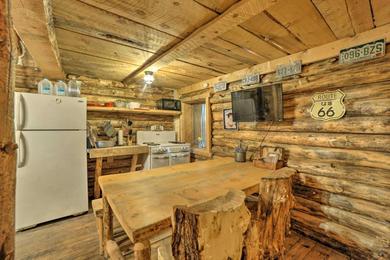 Apartments Rustic Log Cabin on 1,000 Acres Near Mesa Verde!