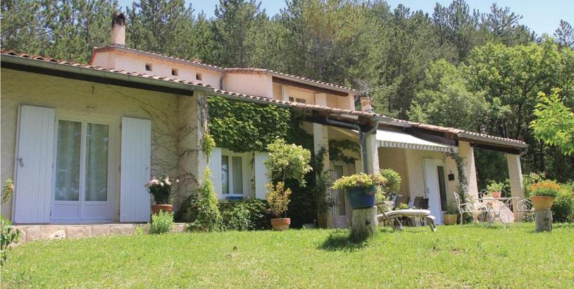 Holiday home Amazing home in Eyguians with 3 Bedrooms and WiFi