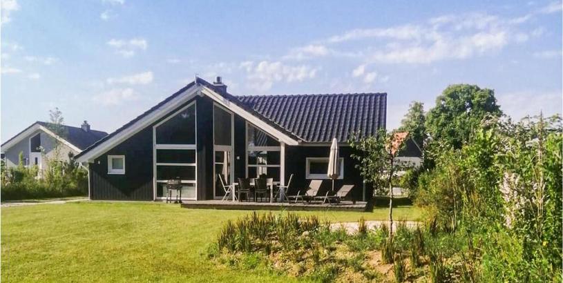 Дом отдыха Stunning home in Krems II-Warderbrck with 3 Bedrooms and Sauna