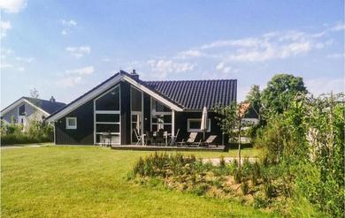 Дом отдыха Stunning home in Krems II-Warderbrck with 3 Bedrooms and Sauna