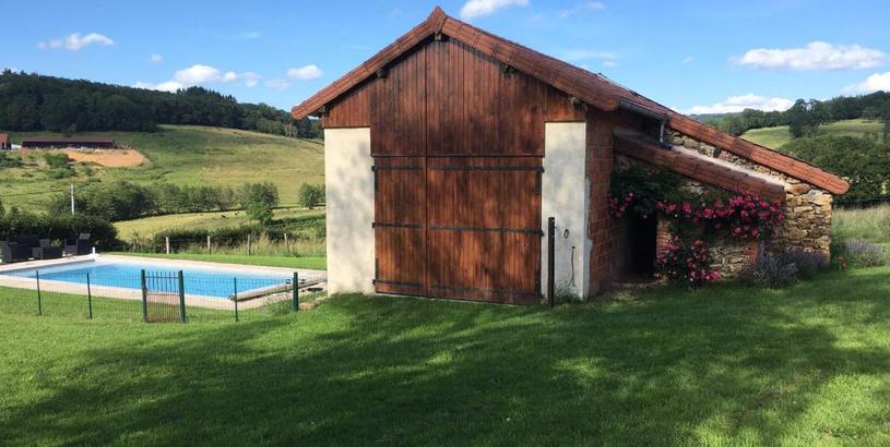 Дом отдыха Les Granges de Semur-en-Brionnais with heated swimming pool and garden