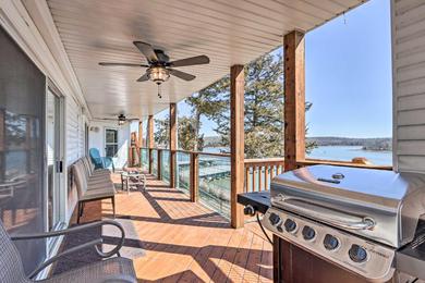 Апартаменты Sun-Drenched Apartment on Lake of the Ozarks!