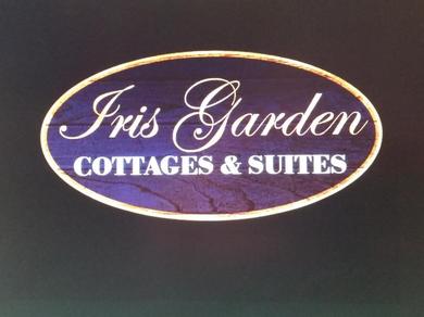 Лодж The Iris Garden Downtown Cottages and Suites