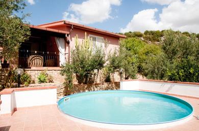 Апарт-отель Casa vacanze country-VILLA ANGELA con piscina house per 8 persone