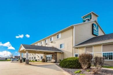 Отель Quality Inn & Suites Eldridge Davenport North