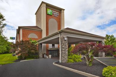 Отель Holiday Inn Express Hotel & Suites Cincinnati Northeast-Milford, an IHG Hotel