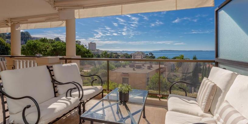 Apartments Sun Paradis Cannes luxueux 4 pièces 130m2 vue mer panoramique refait à neuf
