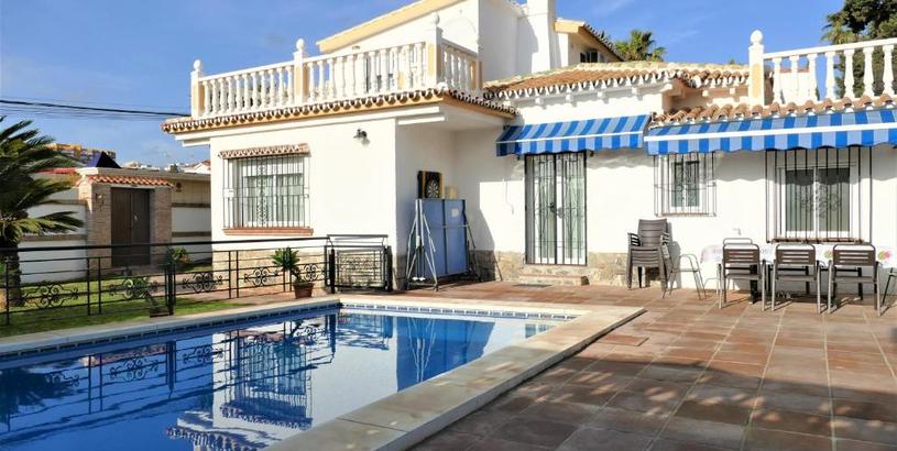  El Descanso - by Costadelsolholiday FAMILY VILLA BY MARINA heated private pool!