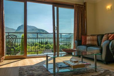 Апартаменты Highland Self Catering Retreat With Stunning Views