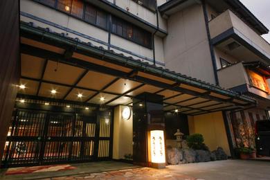 Отель Hokuriku Yamashiro Onsen Hotel Kikyou