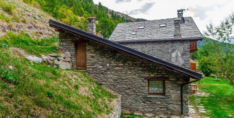 Дом отдыха Maison Etroubles - Lussuoso Rustico vista montagna