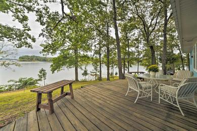 Holiday home Kentucky Lake Cabin with Private Dock and Fire Pit