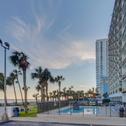 Apartments Hosteeva Oceanfront Boardwalk Beach Resort with Balcony