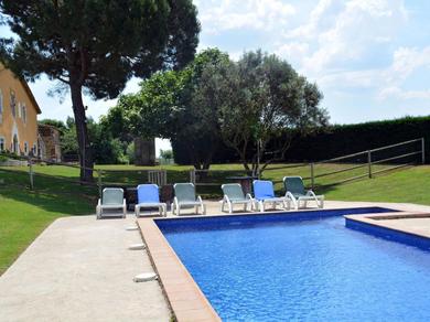 Holiday home Vibranr Holiday Home in Aiguaviva with Swimming Pool