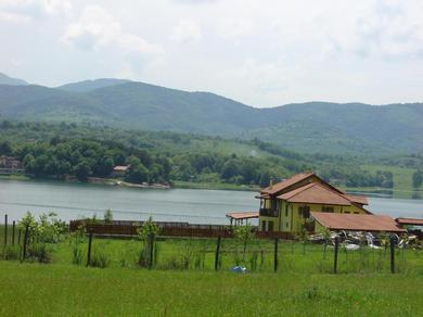 Holiday home Vila on a Lake Lyastoviche Gnezdo near Troyan