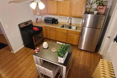 Apartments Cozy 1 bedroom, 1 min from Irving Park Blue line, free parking