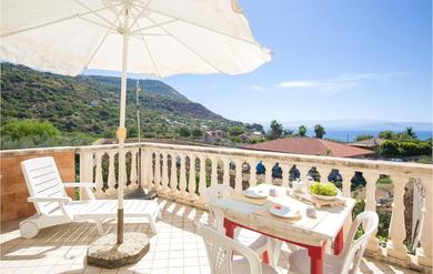 Holiday home Nice home in Ricadi with WiFi and 6 Bedrooms
