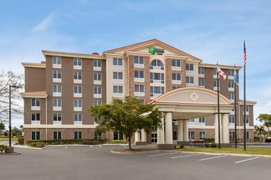 Hotel Holiday Inn Express Hotel & Suites Fort Myers East - The Forum, an IHG Hotel