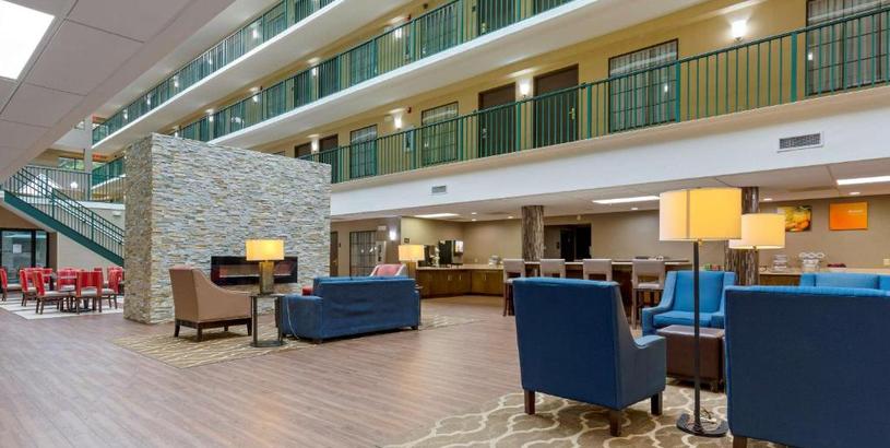 Hotel Comfort Suites Near Potomac Mills