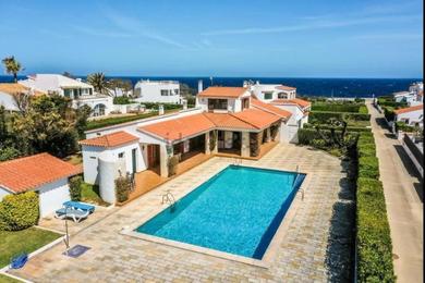 Villa LA CALMA Espectacular villa con jardín y piscina en Menorca