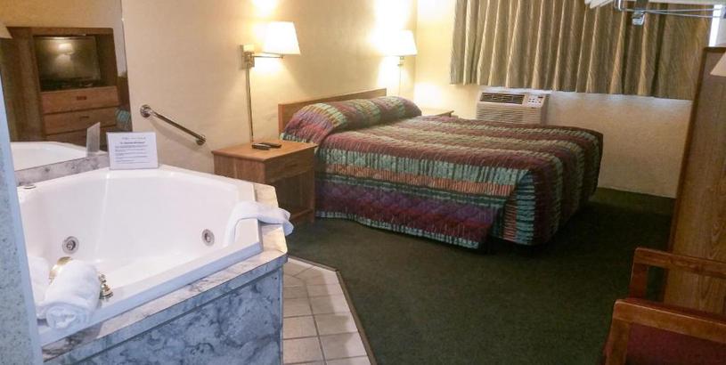 Hotel Motel 6-Moline, IL