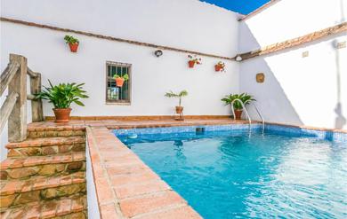 Nice home in Hornachuelos with 3 Bedrooms, WiFi and Outdoor swimming pool