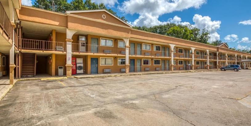Motel Budget Inn and Suites