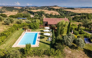 Дом отдыха Beautiful Home In Volterra With Outdoor Swimming Pool, 4 Bedrooms And Wifi