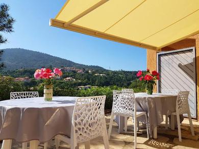 Апартаменты Appartement de 2 chambres avec vue sur la mer piscine partagee et terrasse amenagee a Roquebrune sur Argens a 2 km de la plage