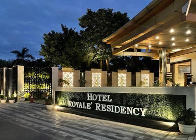 Отель Royale Sarovar Portico Agra