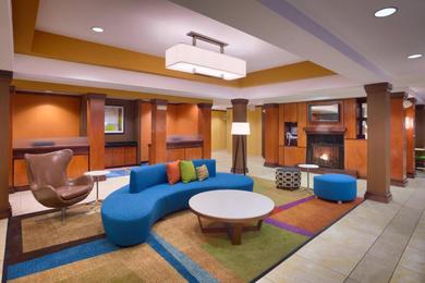 Отель Fairfield Inn & Suites by Marriott Gillette