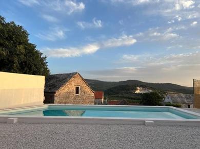 Villa Authentic Stone Dalmatian Villa -With private pool