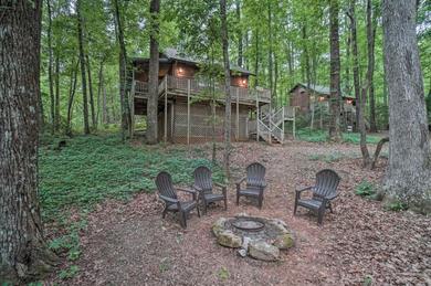 Holiday home Serene Tanglewoods Cabin with Private Hot Tub!