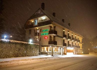 Hotel Hotel Petit Lacreu
