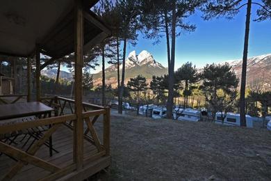 Guest house Bungalows del Camping Pedraforca