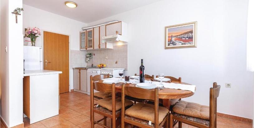Apartments Stunning apartment in Novi Vinodolski with 2 Bedrooms and WiFi