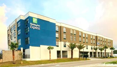 Отель Holiday Inn Express - Gulfport Beach, an IHG Hotel