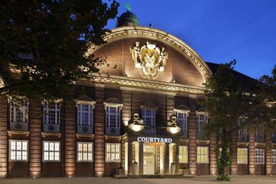 Отель Courtyard by Marriott Bremen
