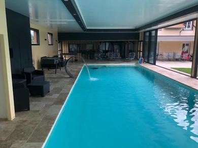 Apartments Logement 4 personnes avec piscine intérieure 31 degrés zoo de la FLECHE 24 h du Mans