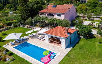 Holiday home Awesome Home In Gruda With Sauna, Wifi And Outdoor Swimming Pool